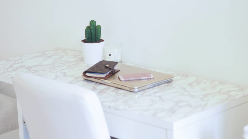 bureau ikea marbre diy