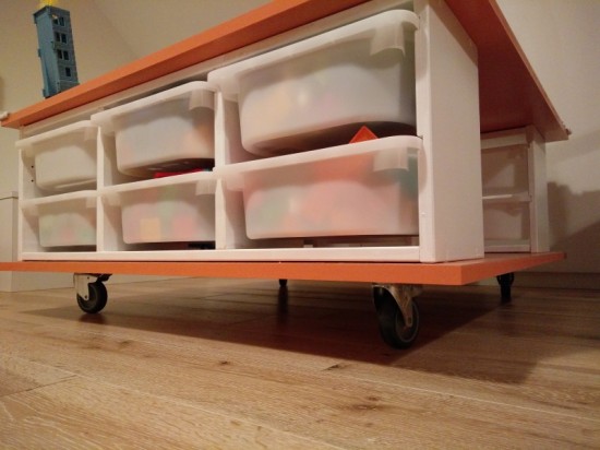 Make a mobile play table