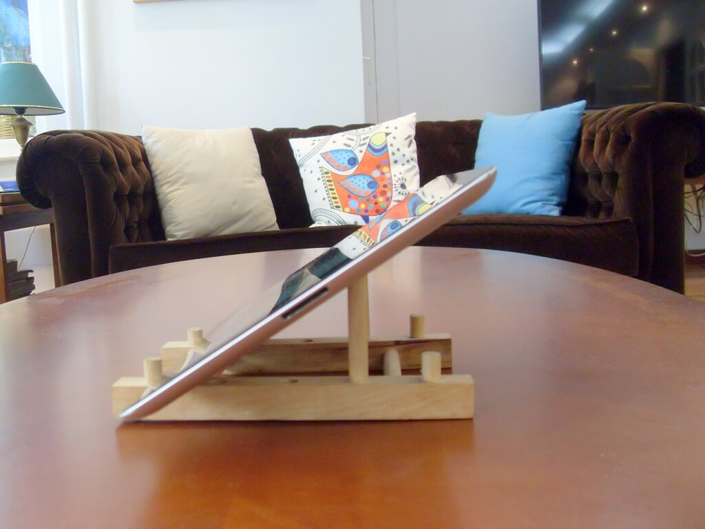 ikea-ostbit-ipad-stand-wood-2