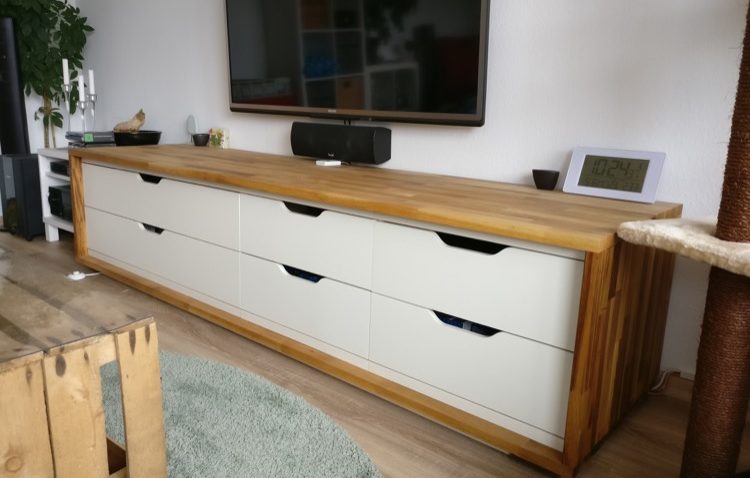 Un Long Meuble Tv A Partir Du Ikea Stolmen