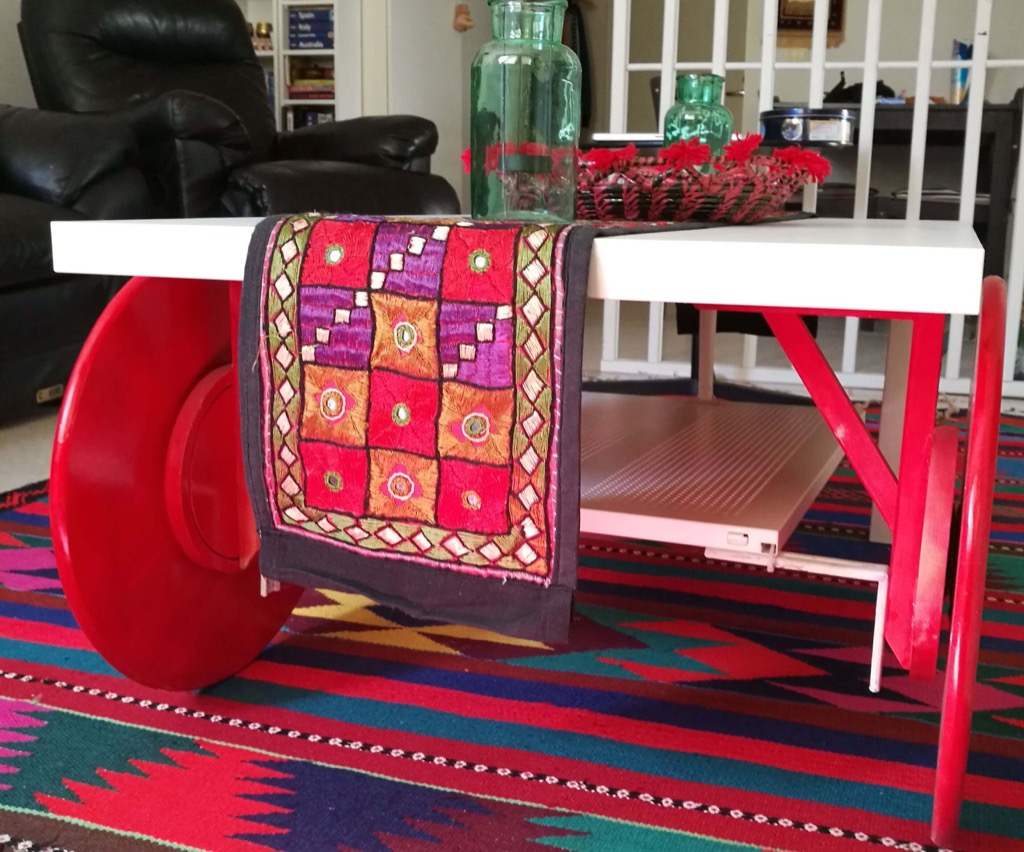 Trolley table: Make a Coffee Table on Wheels