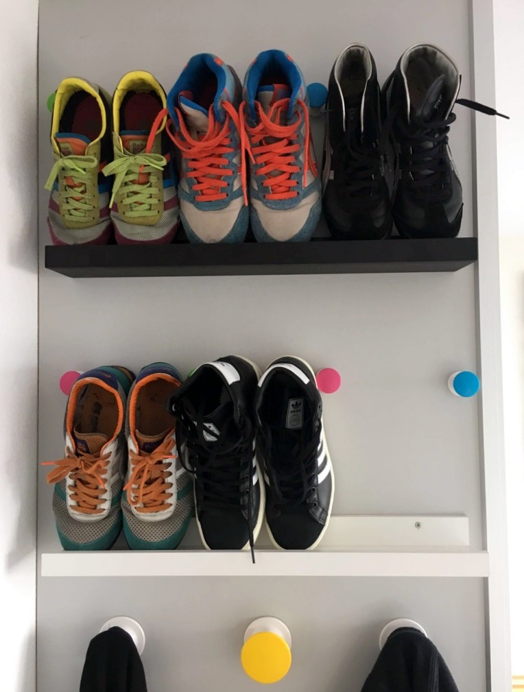 Shoe shelf for small spaces