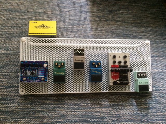 make your own fantastic pedalboard from IKEA 