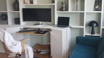 Une bibliothèque bureau