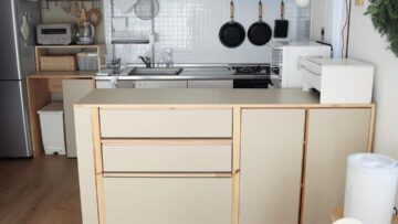 Cet îlot de cuisine DIY est en fait un IVAR IKEA